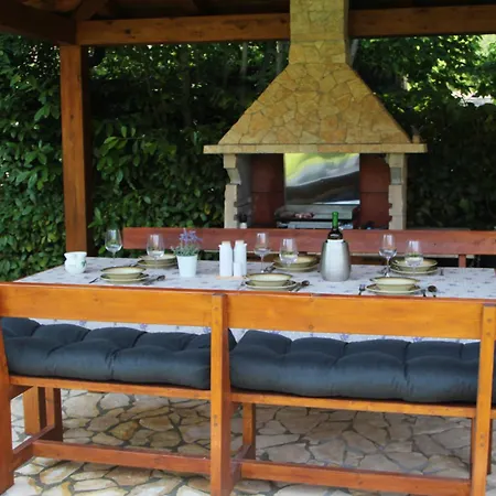 Casa Ondina - Private House With Jacuzzi & Garden In Central Istria * Šumber