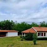 Casa Ondina - Private House With Jacuzzi & Garden In Istria
