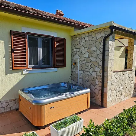 Сasa de vacaciones Casa Ondina - Private House With Jacuzzi & Big Garden In Istria